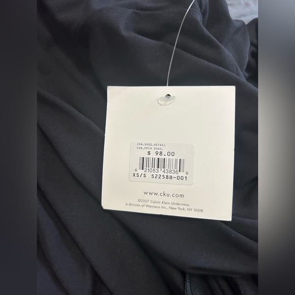 🚨Calvin Klein Sleepwear w/ sexy laces edges trim on sleeves and hem -size XS - Picture 2 of 10